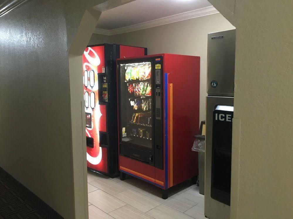 Super 8 By Wyndham Vicksburg Motel Ngoại thất bức ảnh