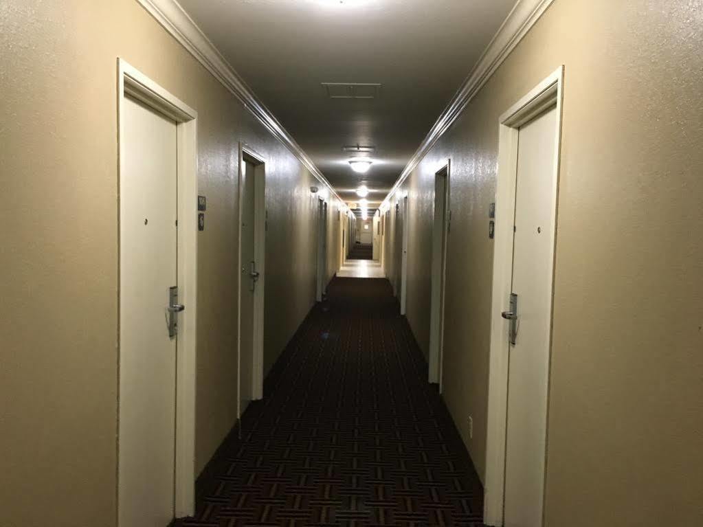 Super 8 By Wyndham Vicksburg Motel Ngoại thất bức ảnh